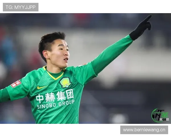 韦世豪喝个下午茶都比我们一个月工资还贵